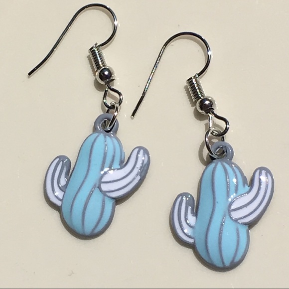 Fun cactus 🌵 saguaro cacti - Picture 2 of 6